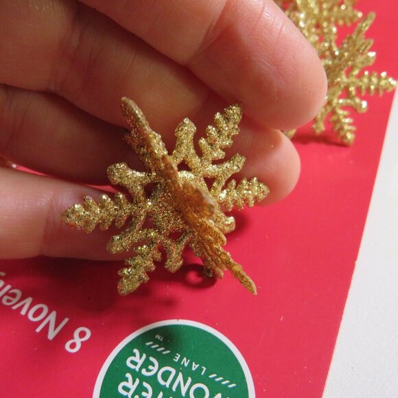 Gold Holiday Ornaments with (3) blown glass heart ornaments - Picture 7 of 7